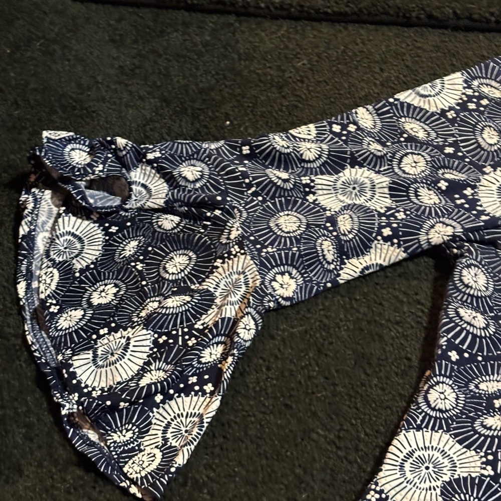 Perseption Concept Blue And White Patterned Blouse - image 4